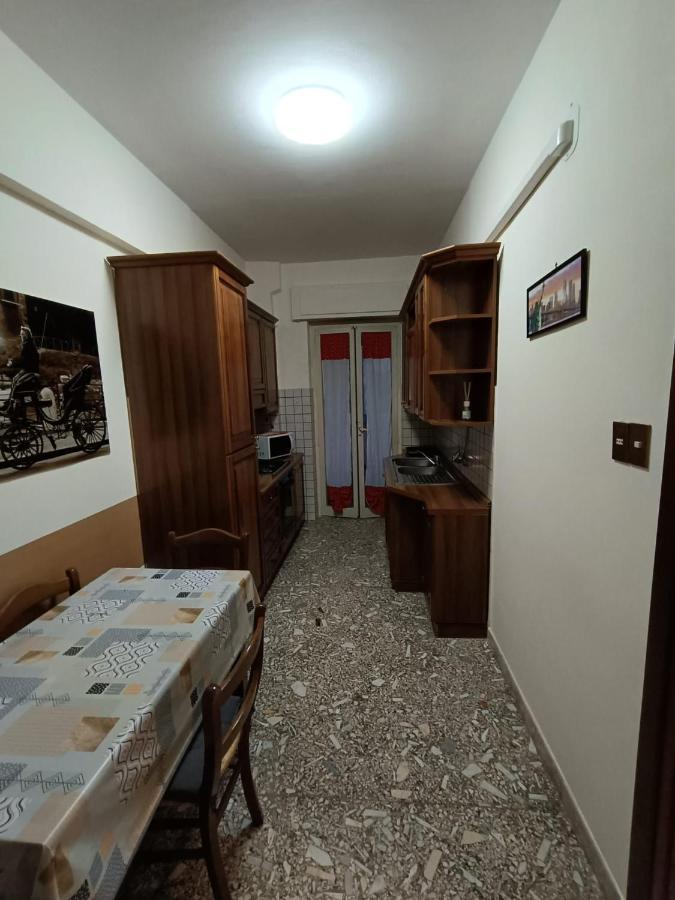 Ferienwohnung A Casa Di Lo Rom Exterior foto